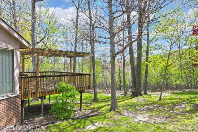 20080 Longridge Court, Northville, MI 48167