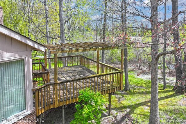 20080 Longridge Court, Northville, MI 48167