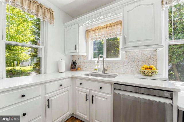 1229 BON AIR RD, Havertown, PA 19083