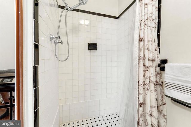 1229 BON AIR RD, Havertown, PA 19083
