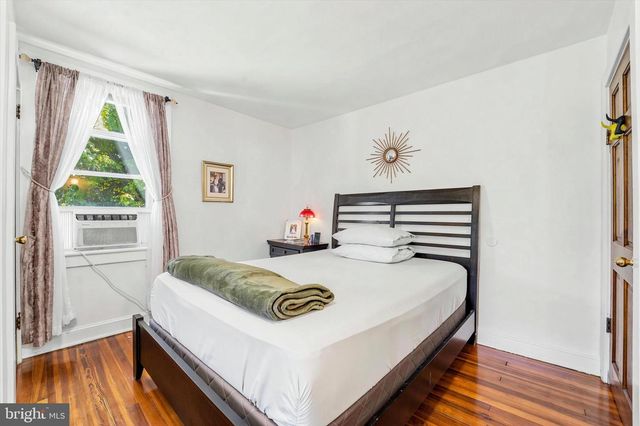 1229 BON AIR RD, Havertown, PA 19083