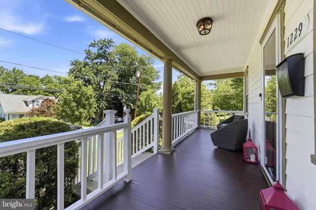 1229 BON AIR RD, Havertown, PA 19083