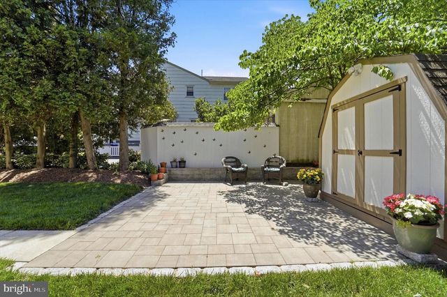 1229 BON AIR RD, Havertown, PA 19083