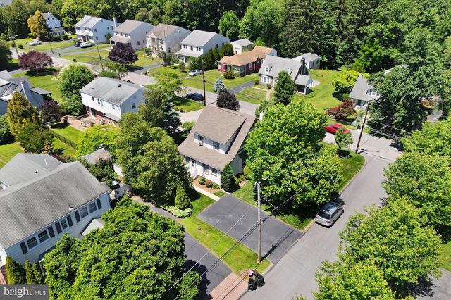 1229 BON AIR RD, Havertown, PA 19083