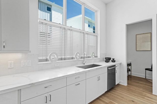 2805 McCurdy ST 7, Austin, TX 78723
