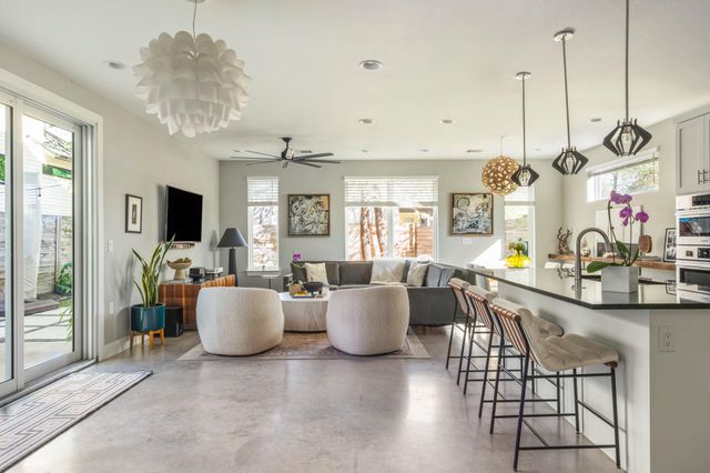 308 W North Loop BLVD 1, Austin, TX 78751