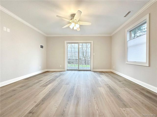 32 General Heath Avenue, White Plains, NY 10603