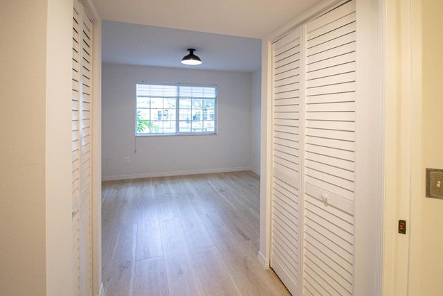 1200 Crestwood Court S 1204, Royal Palm Beach, FL 33411