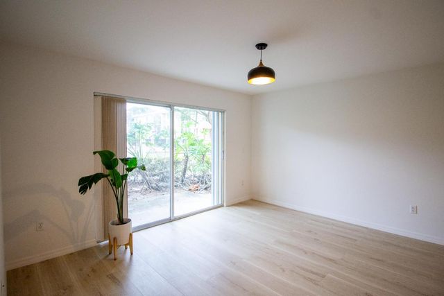 1200 Crestwood Court S 1204, Royal Palm Beach, FL 33411