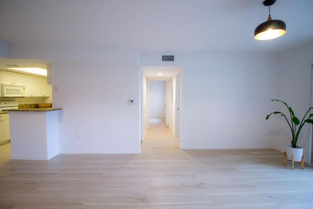 1200 Crestwood Court S 1204, Royal Palm Beach, FL 33411