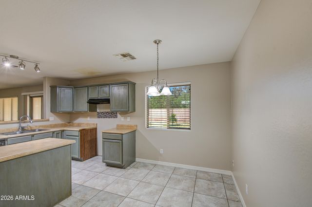 8506 W LUKEN Way, Tolleson, AZ 85353