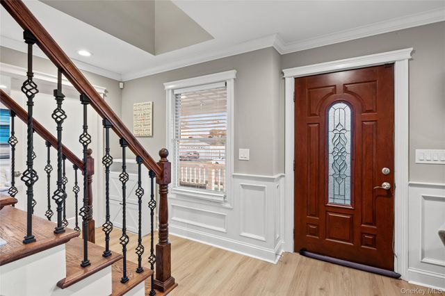 122 Linton Avenue, Lindenhurst, NY 11757