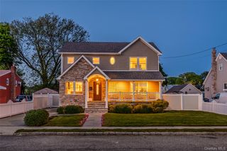 122 Linton Avenue, Lindenhurst, NY 11757