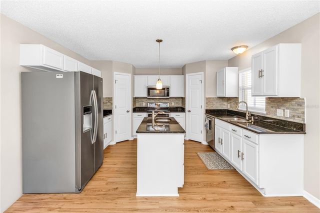 1874 CORNER MEADOW CIRCLE, Orlando, FL 32820