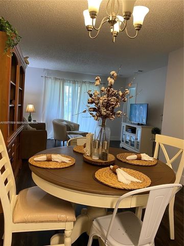 10321 NW 11th St 202, Pembroke Pines, FL 33026