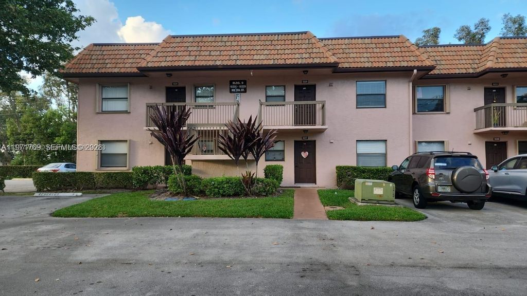 10321 NW 11th St 202, Pembroke Pines, FL 33026