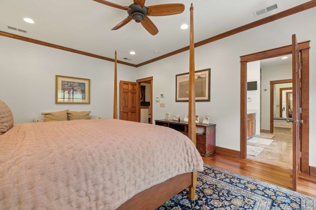 2115 Sharondale Dr, Nashville, TN 37215