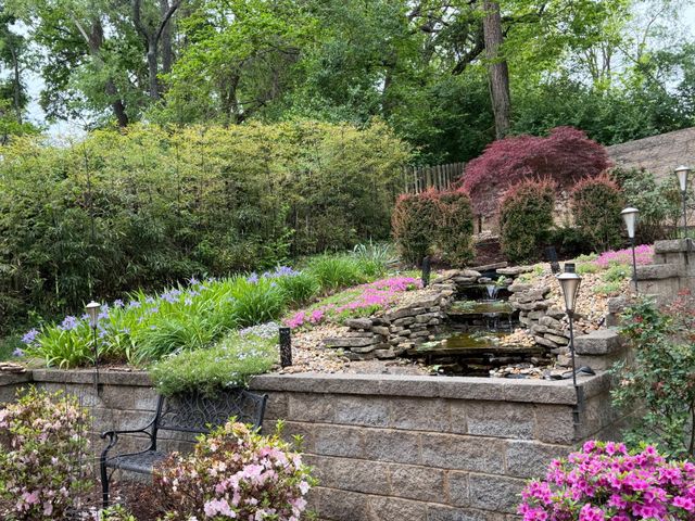 2115 Sharondale Dr, Nashville, TN 37215