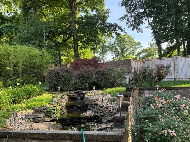 2115 Sharondale Dr, Nashville, TN 37215