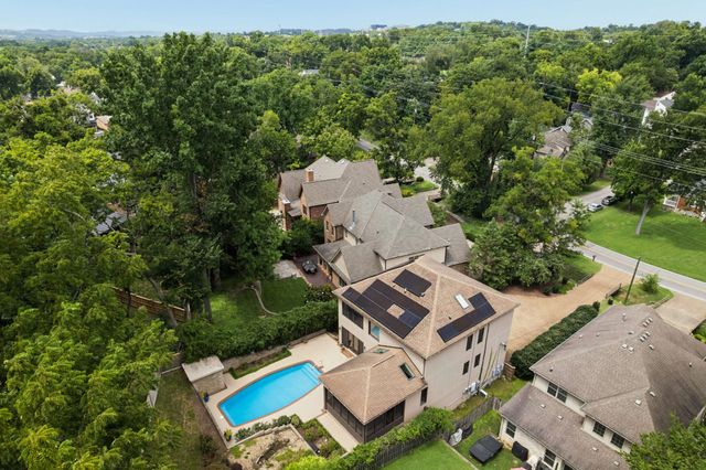 2115 Sharondale Dr, Nashville, TN 37215