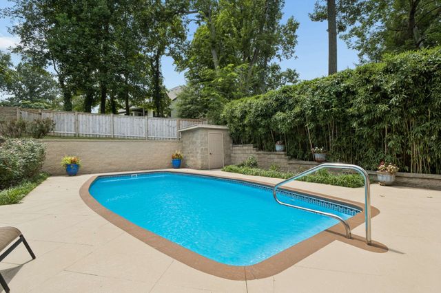 2115 Sharondale Dr, Nashville, TN 37215