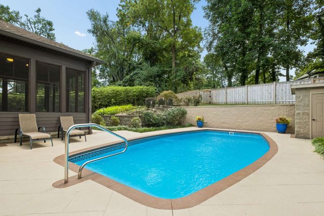2115 Sharondale Dr, Nashville, TN 37215