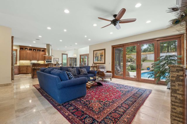 2115 Sharondale Dr, Nashville, TN 37215