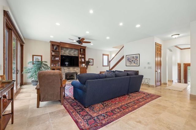 2115 Sharondale Dr, Nashville, TN 37215