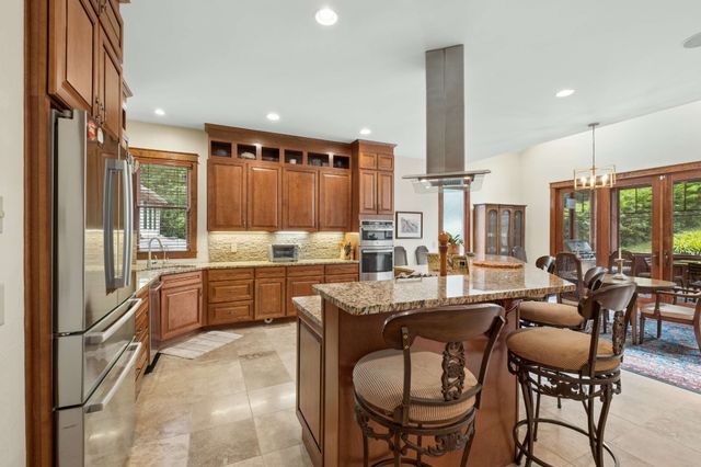 2115 Sharondale Dr, Nashville, TN 37215