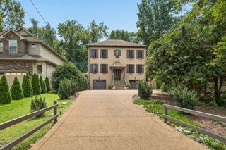 2115 Sharondale Dr, Nashville, TN 37215