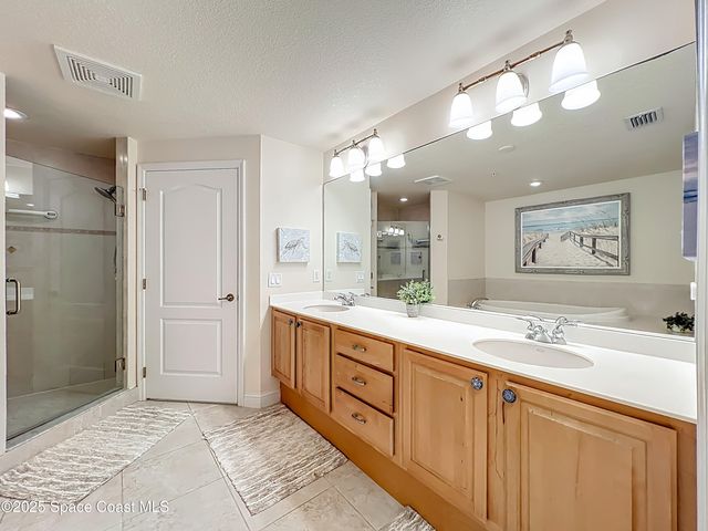 601 N Miramar Avenue 205, Indialantic, FL 32903