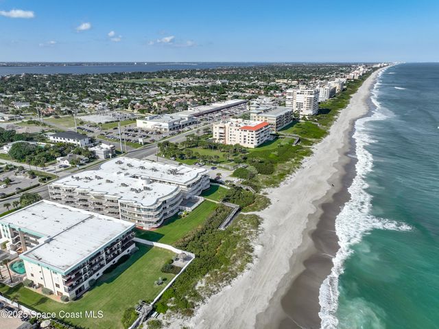 601 N Miramar Avenue 205, Indialantic, FL 32903