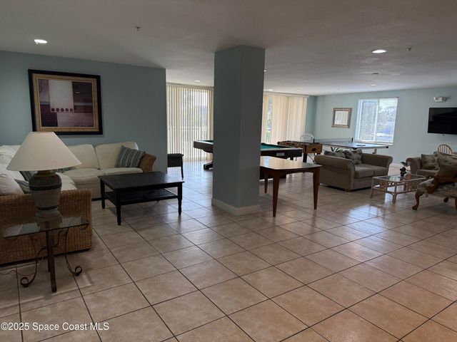 601 N Miramar Avenue 205, Indialantic, FL 32903