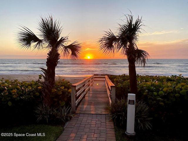 601 N Miramar Avenue 205, Indialantic, FL 32903