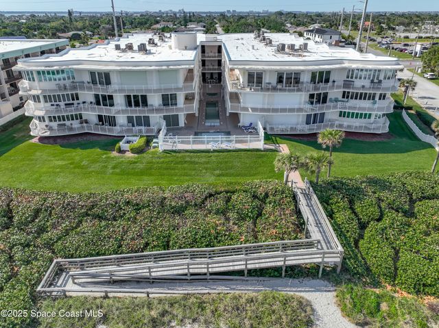 601 N Miramar Avenue 205, Indialantic, FL 32903