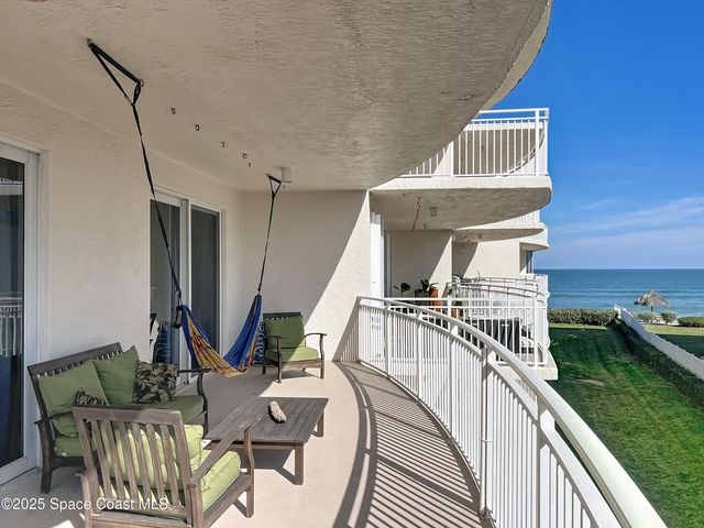 601 N Miramar Avenue 205, Indialantic, FL 32903