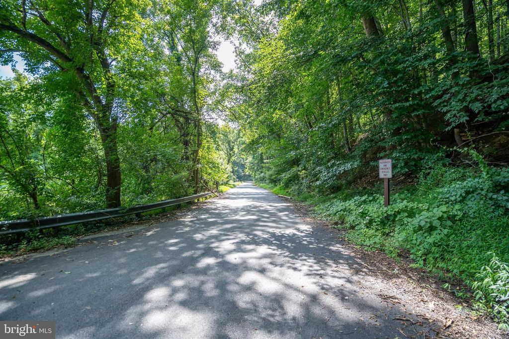 10816 ACME AVE, Woodstock, MD 21163