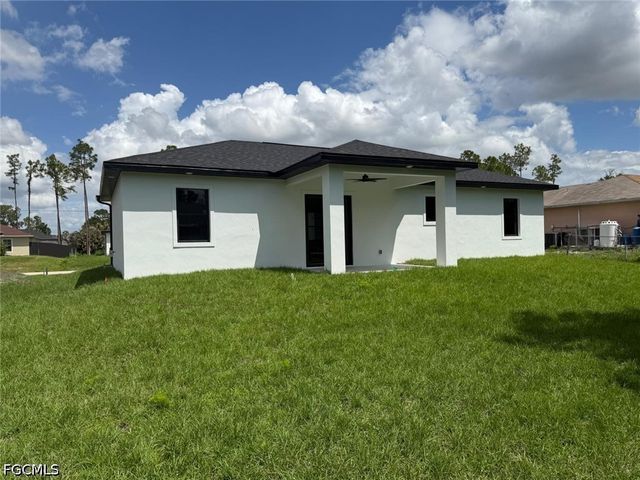 3203 21st ST W, Lehigh Acres, FL 33971