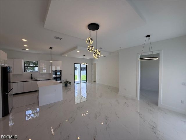 3203 21st ST W, Lehigh Acres, FL 33971