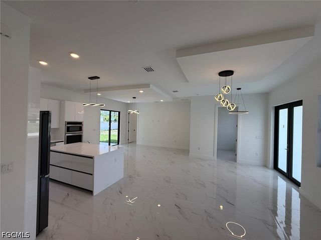 3203 21st ST W, Lehigh Acres, FL 33971