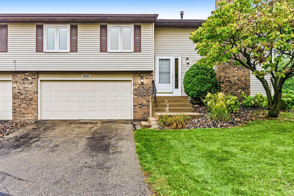 10394 Balsam Lane, Eden Prairie, MN 55347 — photo 2