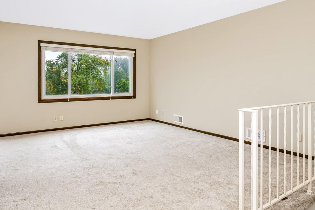 10394 Balsam Lane, Eden Prairie, MN 55347 — photo 3