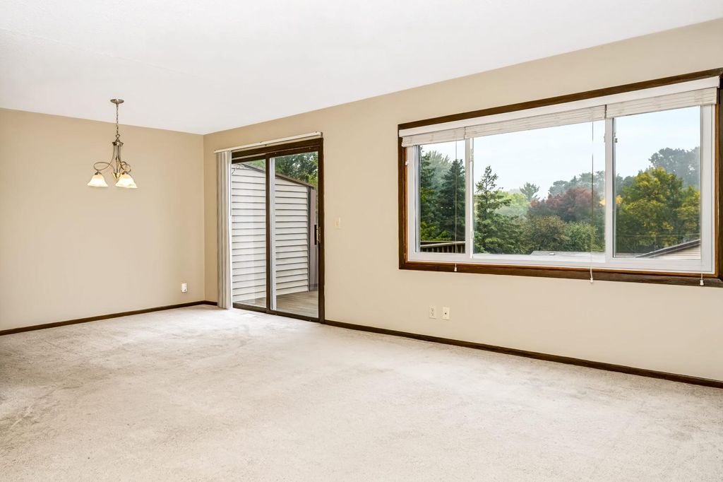 10394 Balsam Lane, Eden Prairie, MN 55347 — photo 4
