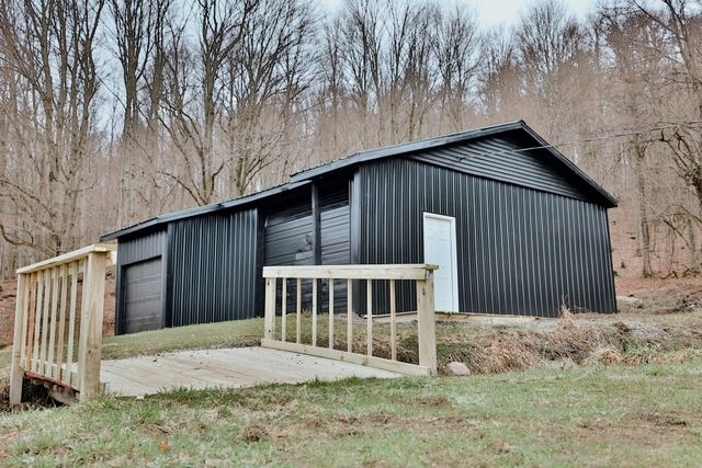 19466 ELGIN Road, Corry, PA 16407