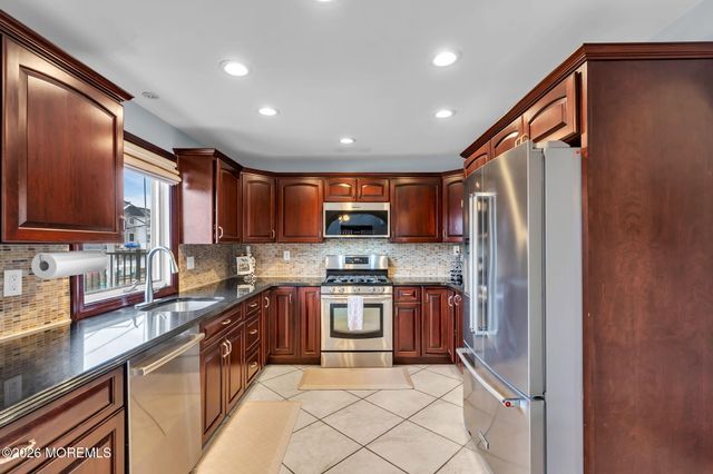 1829 Lookout Drive, Toms River, NJ 08753