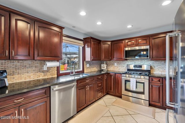 1829 Lookout Drive, Toms River, NJ 08753