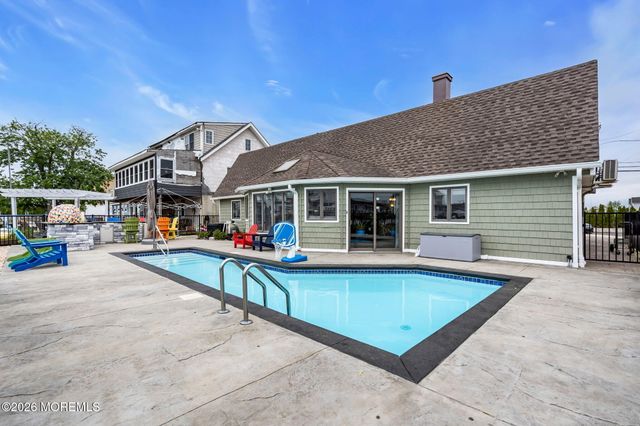 1829 Lookout Drive, Toms River, NJ 08753