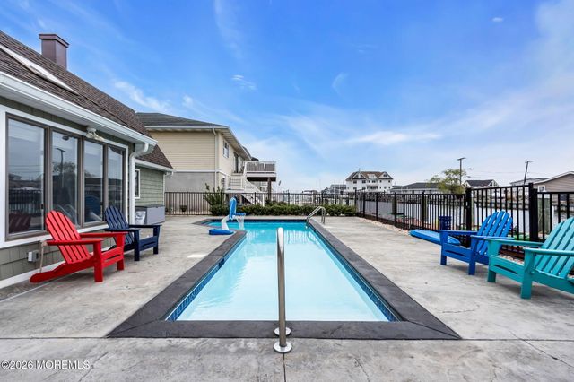 1829 Lookout Drive, Toms River, NJ 08753
