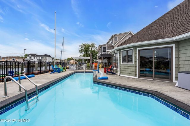 1829 Lookout Drive, Toms River, NJ 08753