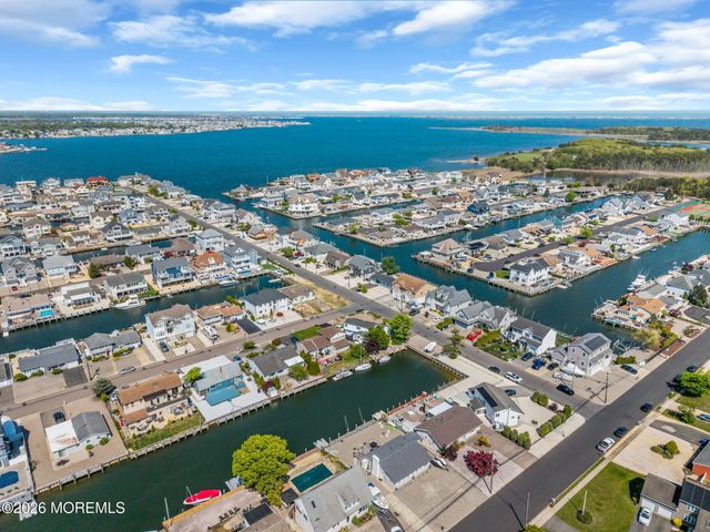 1829 Lookout Drive, Toms River, NJ 08753